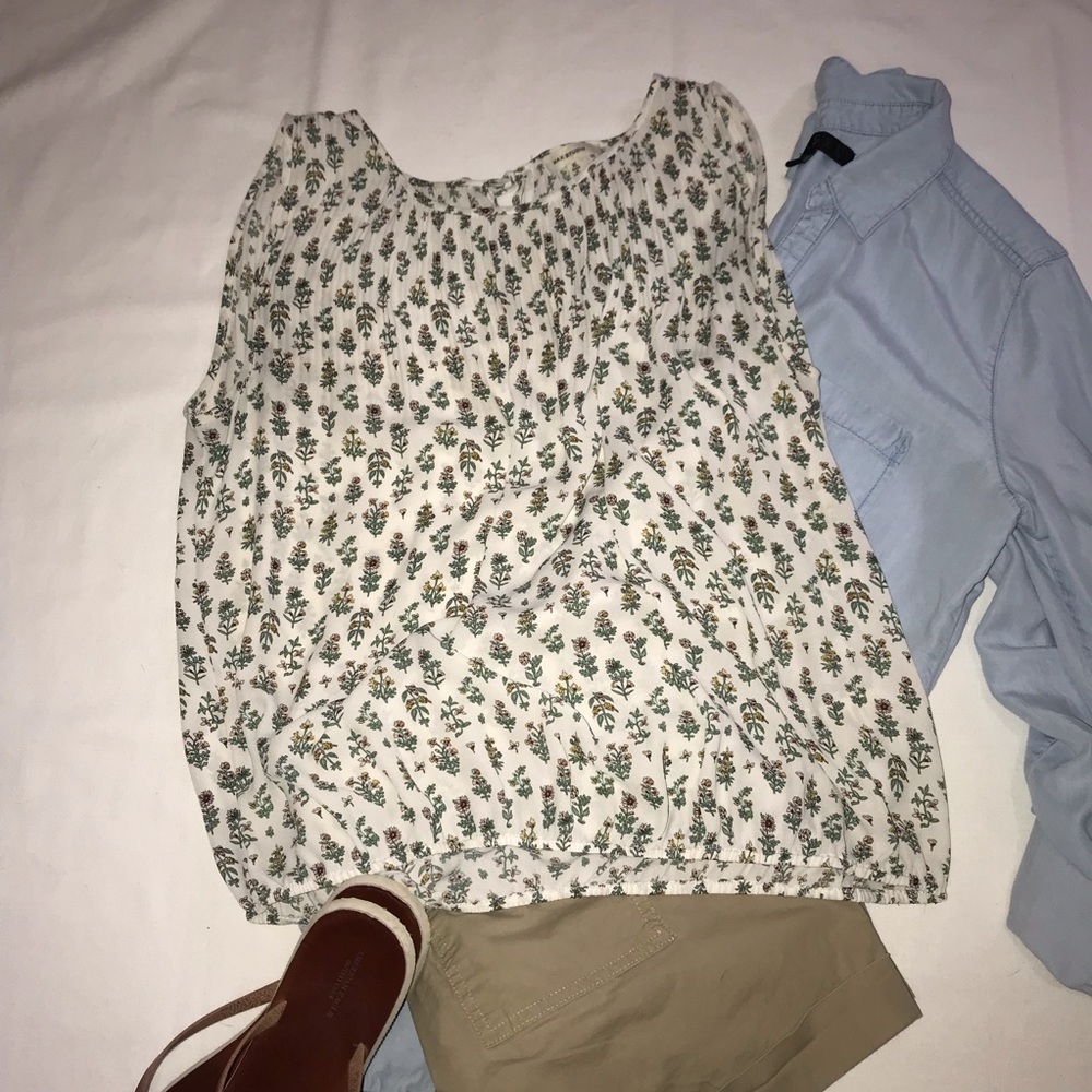 Max Studio sleeveless blouse